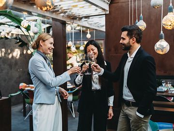 Strangers during a business event